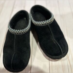 Girls UGG Tasman